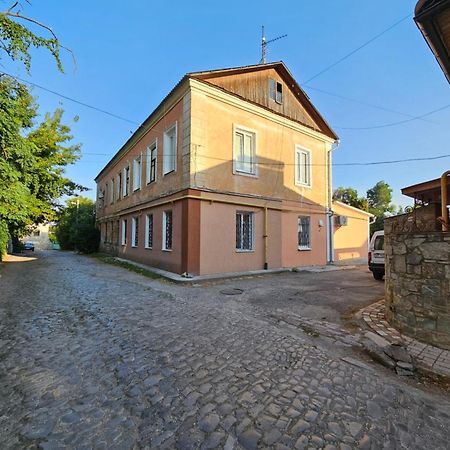 Petropavlivska Apartment Тиха Вуличка В Центрі Старого Міста Kamieniec Podolski Zewnętrze zdjęcie