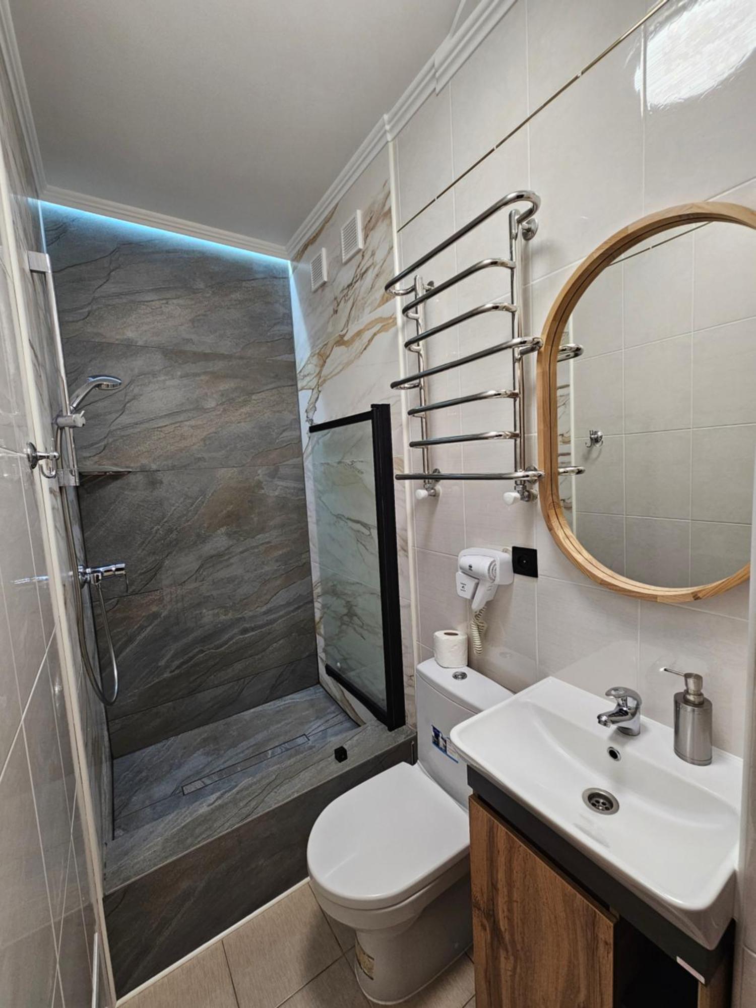 Petropavlivska Apartment Тиха Вуличка В Центрі Старого Міста Kamieniec Podolski Zewnętrze zdjęcie